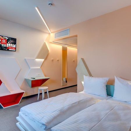 Meininger Hotel Heidelberg Hauptbahnhof Εξωτερικό φωτογραφία